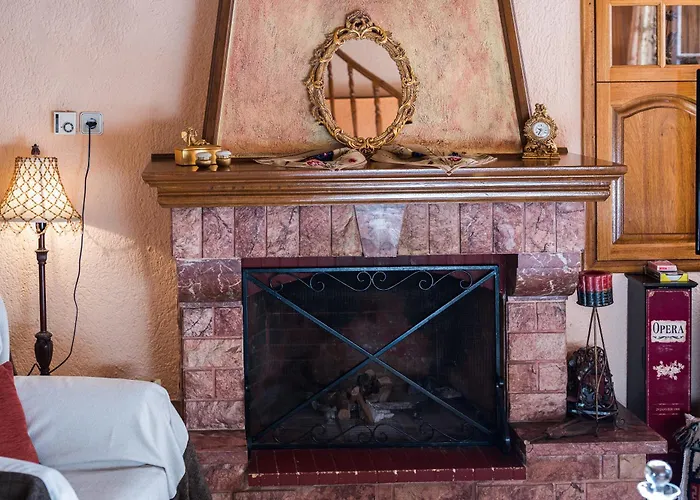 Σαλέ ευχάριστο με σοφίτα και τζάκι. *