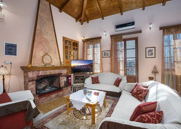 ευχάριστο με σοφίτα και τζάκι. Σαλέ